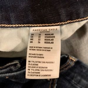 American Eagle Curvy High Rise Crop Jegging